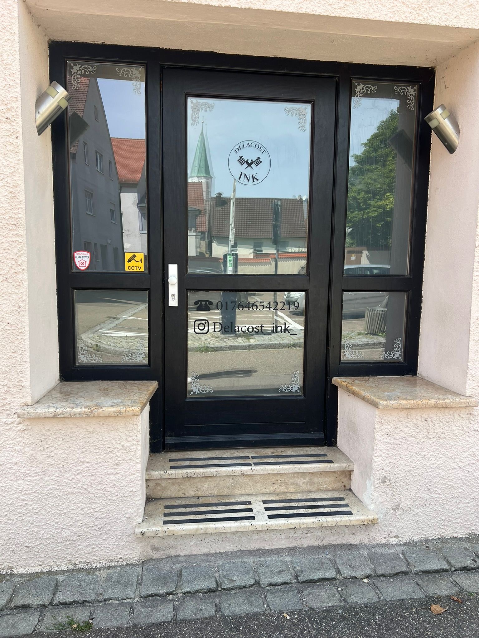 Schaufenster-/Türbeklebung – Beispiel 3